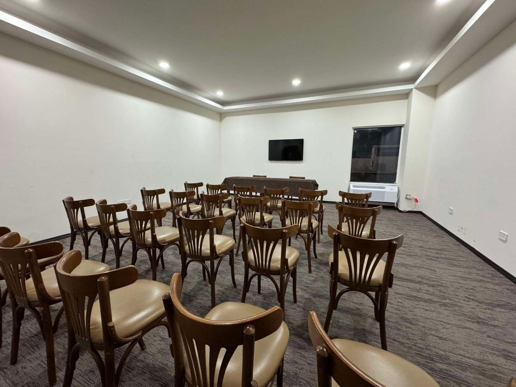 Best Western Plus Sacramento Chihuahua Bagian luar foto